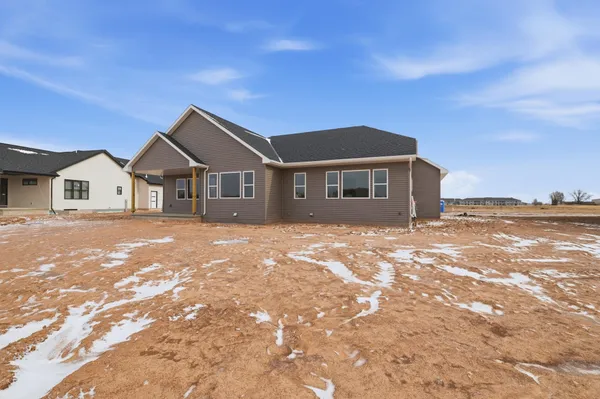$649,900 | 248 Kerrigan Drive, Wrightstown, WI 54180