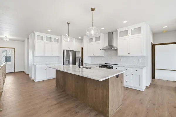 $649,900 | 248 Kerrigan Drive, Wrightstown, WI 54180