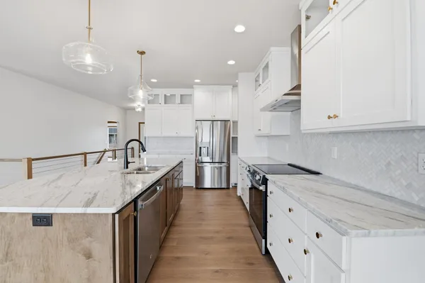 $649,900 | 248 Kerrigan Drive, Wrightstown, WI 54180