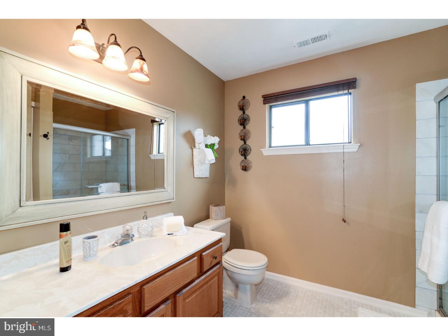 4002 B Chadbury Road Mount Laurel, NJ 08054 - Photo 15 of 25 Bathroom