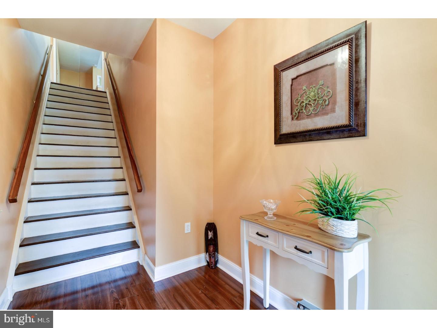 4002 B Chadbury Road Mount Laurel, NJ 08054 - Photo 3 of 25 Foyer