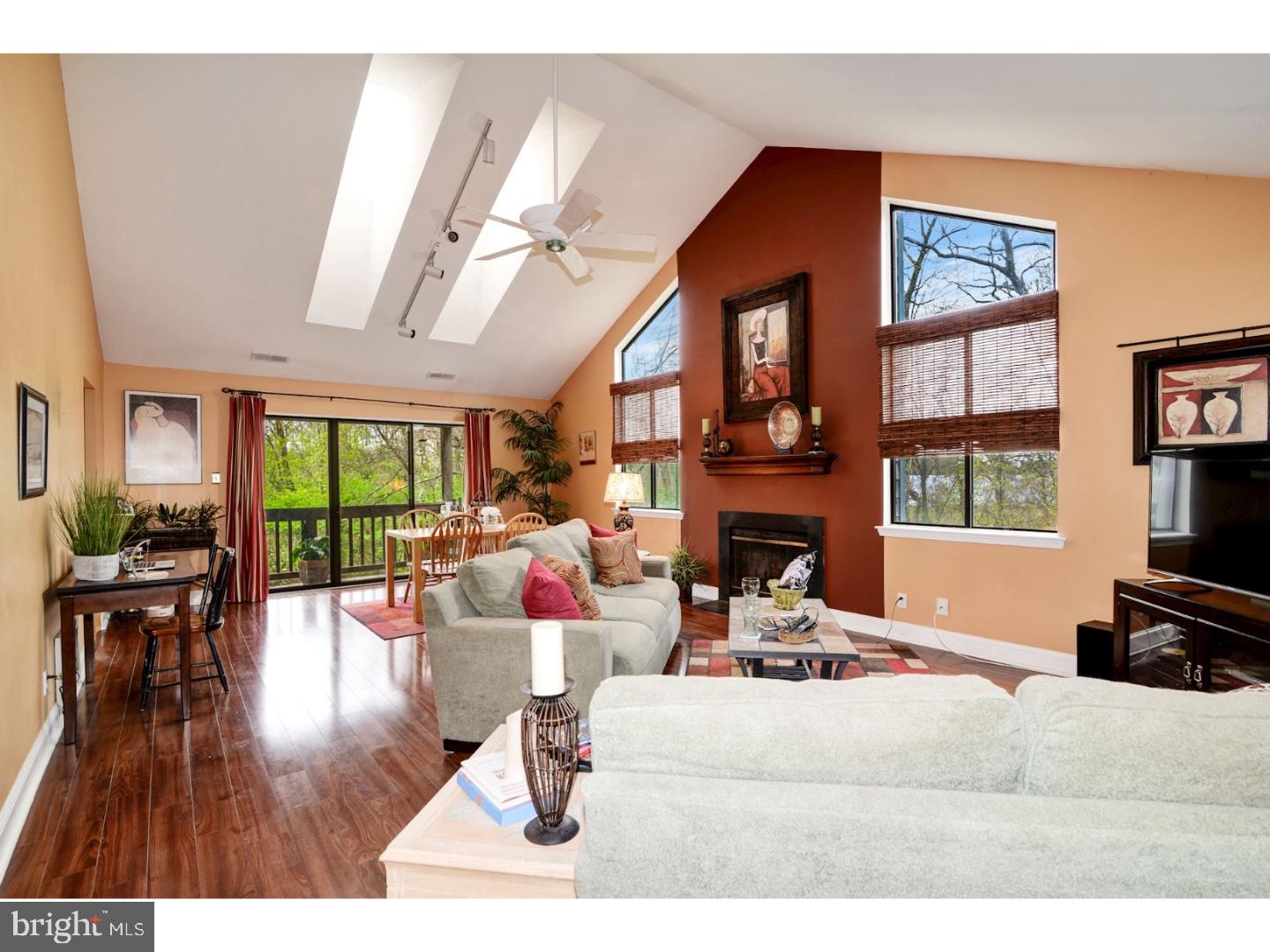 4002 B Chadbury Road Mount Laurel, NJ 08054 - Photo 23 of 25 Great Room