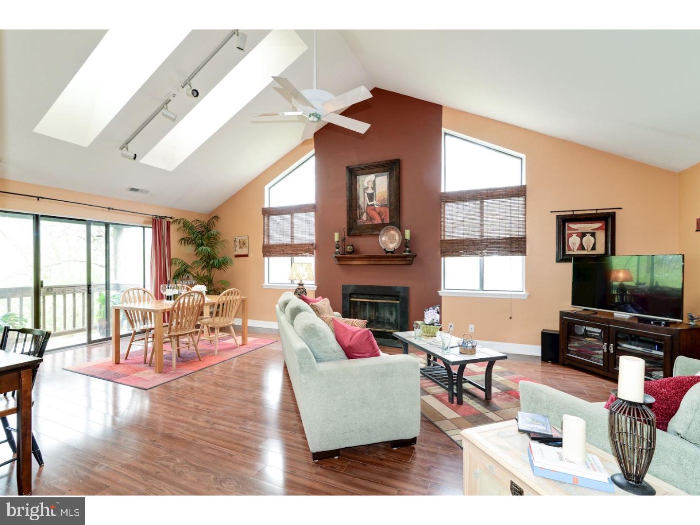 4002 B Chadbury Road Mount Laurel, NJ 08054 - Photo 4 of 25 Great Room