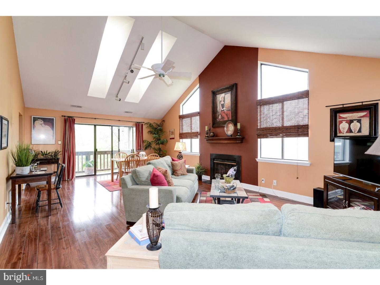 4002 B Chadbury Road Mount Laurel, NJ 08054 - Photo 5 of 25 Great Room