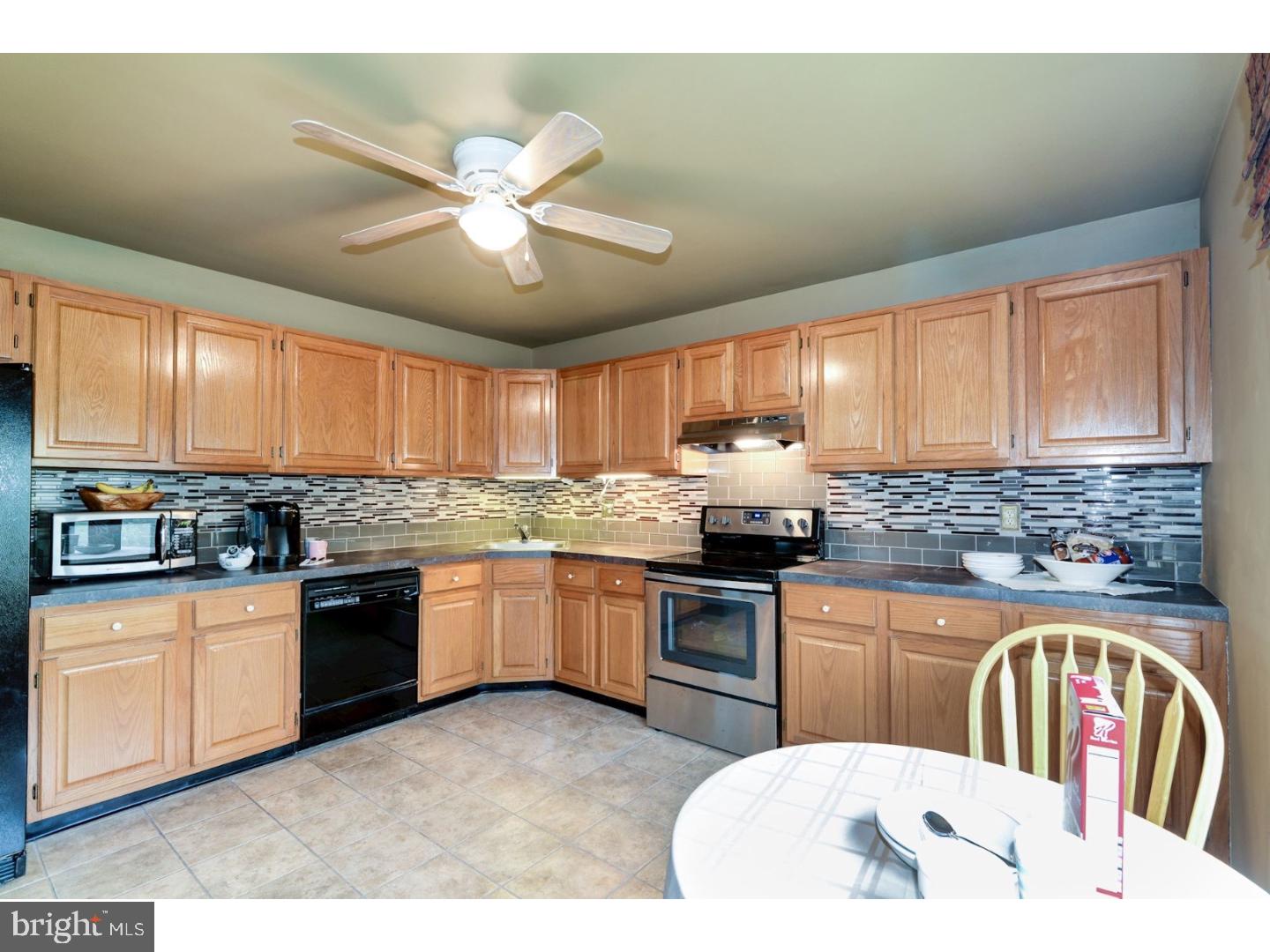 4002 B Chadbury Road Mount Laurel, NJ 08054 - Photo 10 of 25 Kitchen