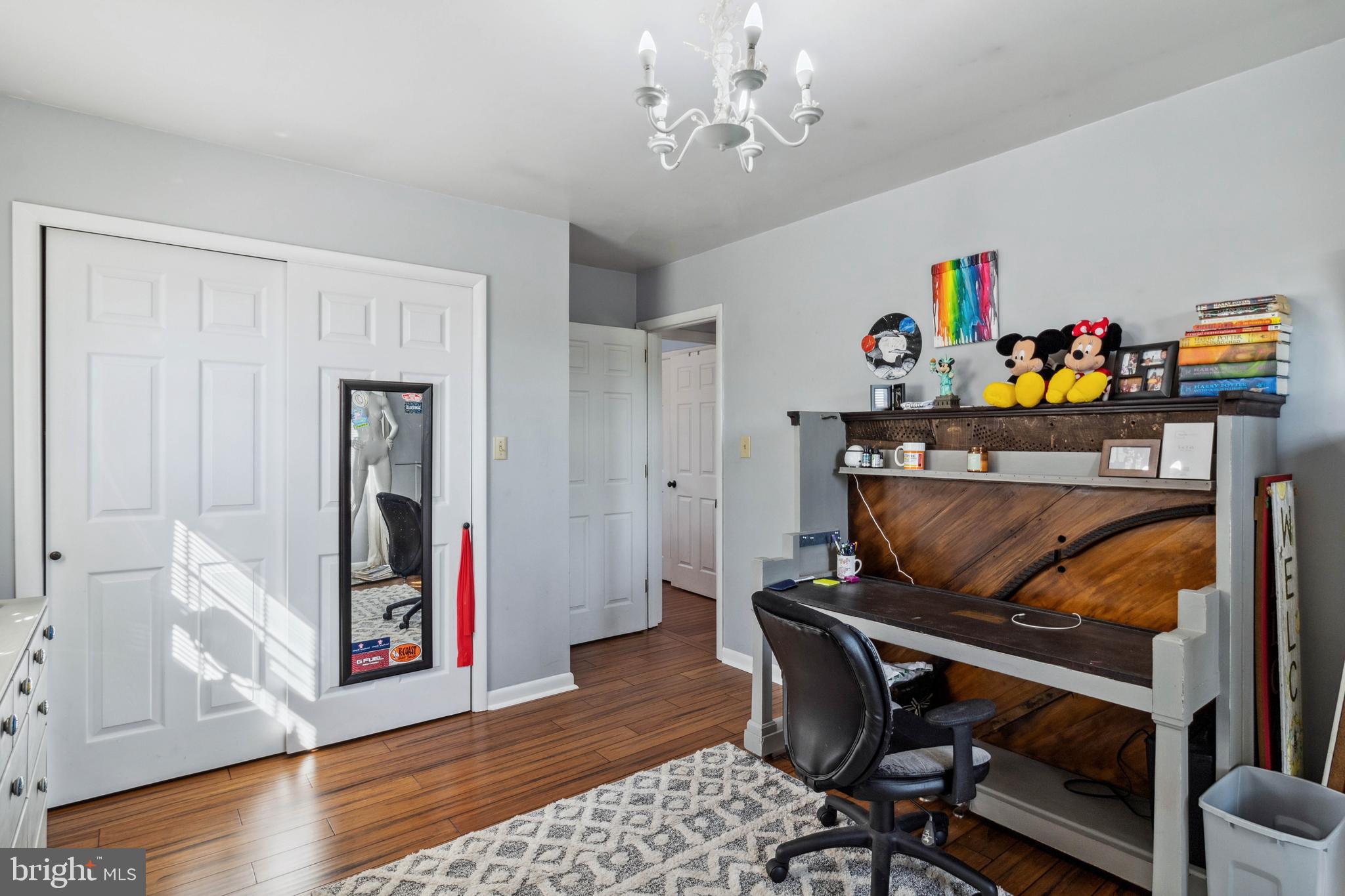 32568 Hastings Drive Laurel, DE 19956 - Photo 17 of 43 a living room with furniture and a window