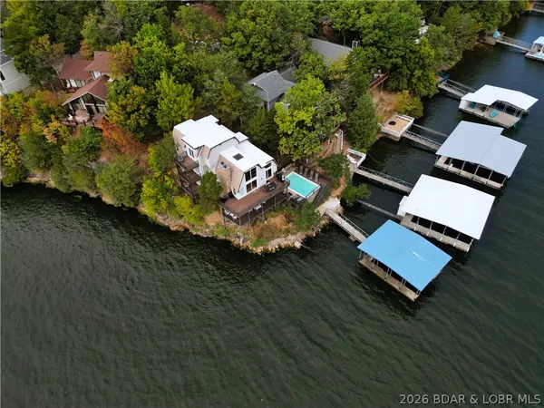 $945,000 | 87 Elbow Cay, Osage Beach, MO 65065