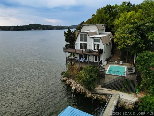 $945,000 | 87 Elbow Cay, Osage Beach, MO 65065