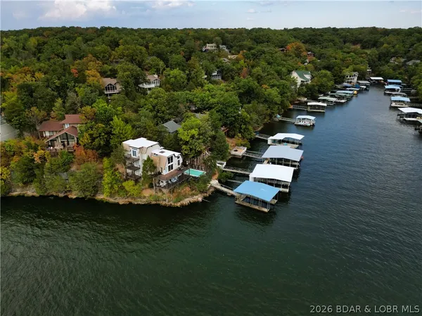 $945,000 | 87 Elbow Cay, Osage Beach, MO 65065