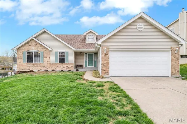 $375,000 | 3121 Country Knoll Drive, St. Charles, MO 63303