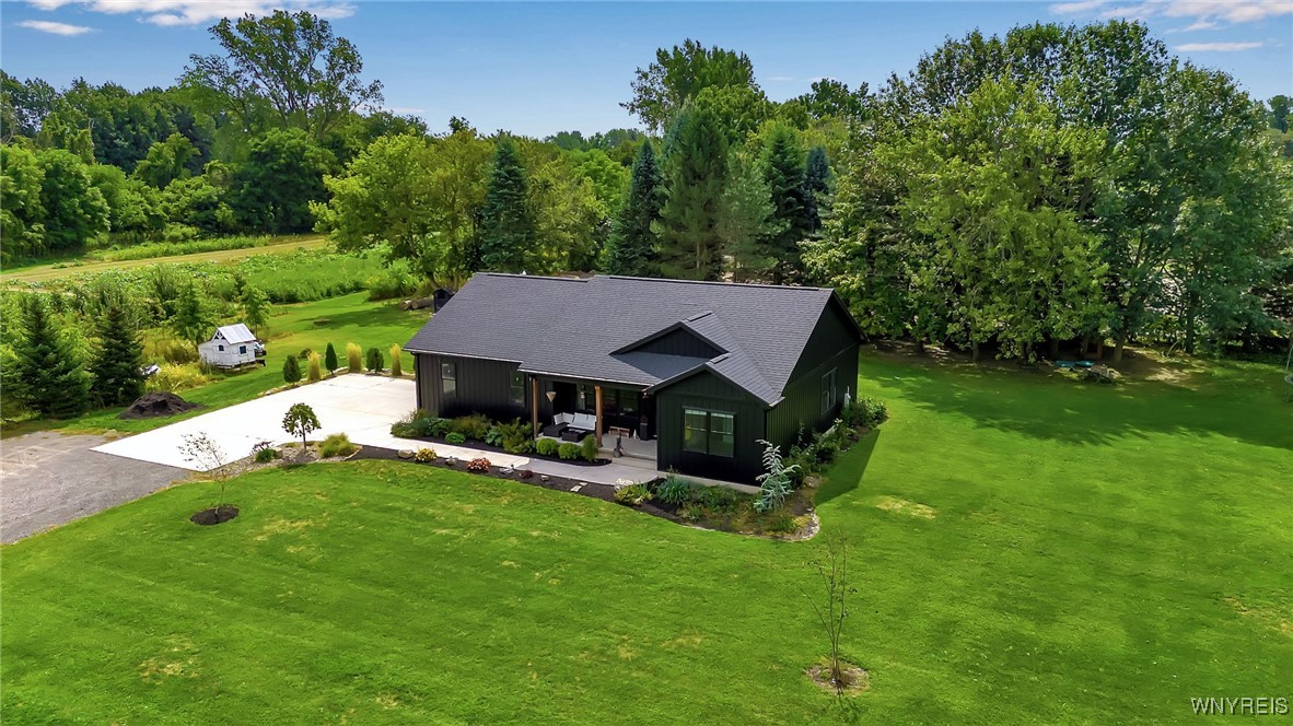 9268 Foote Road Royalton, NY 14001 - Photo 4 of 36