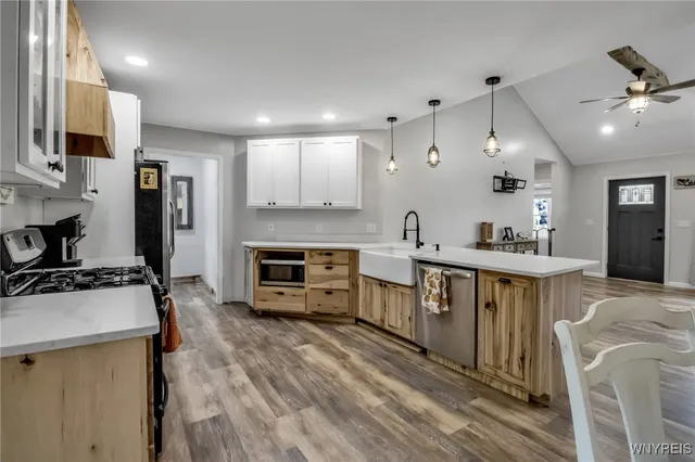 $379,900 | 9268 Foote Road, Royalton, NY 14001