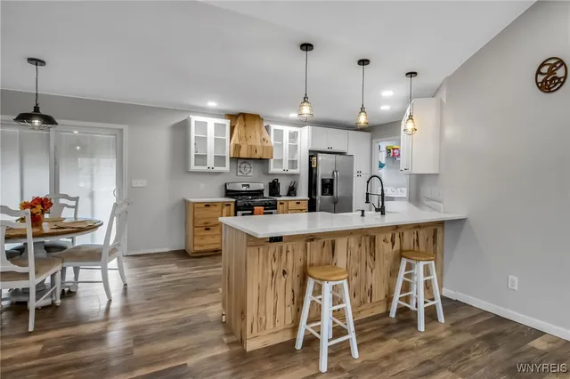 $379,900 | 9268 Foote Road, Royalton, NY 14001