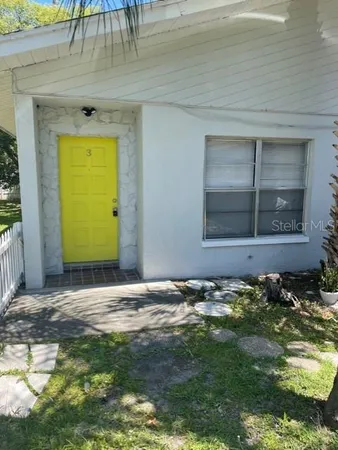 $1,150 | 419 Pineapple Street, Unit 3, Tarpon Springs, FL 34689