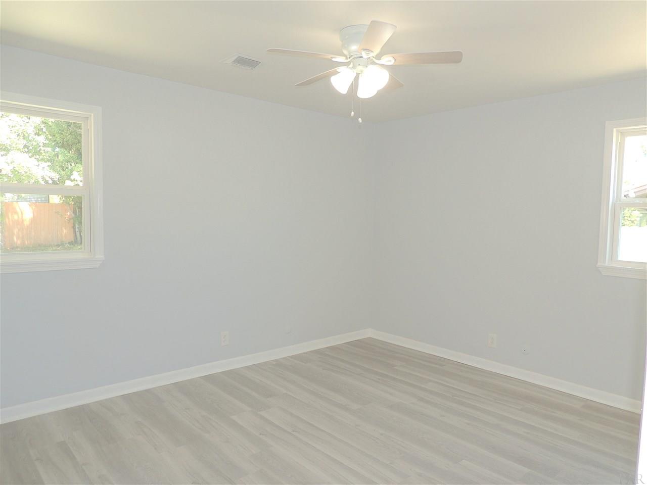 5611 Hibiscus Road Pensacola, FL 32504 - Photo 16 of 50 Gallery Image 16
