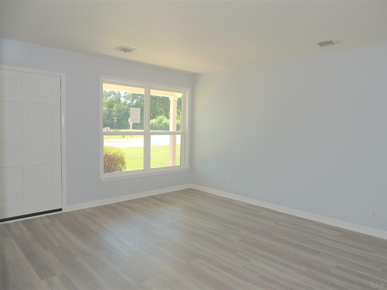 5611 Hibiscus Road Pensacola, FL 32504 - Photo 6 of 50 Gallery Image 6
