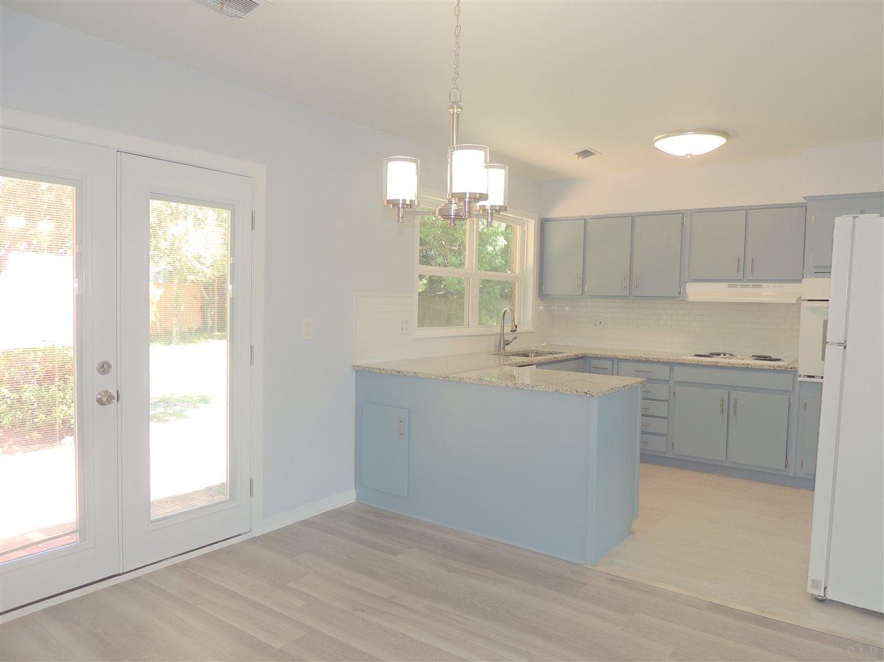 5611 Hibiscus Road Pensacola, FL 32504 - Photo 9 of 50 Gallery Image 9