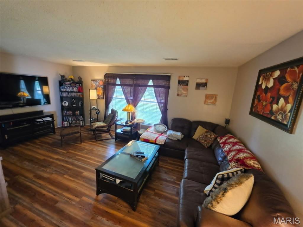 850 Fort Henry Road Belleville, IL 62221 - Photo 9 of 17