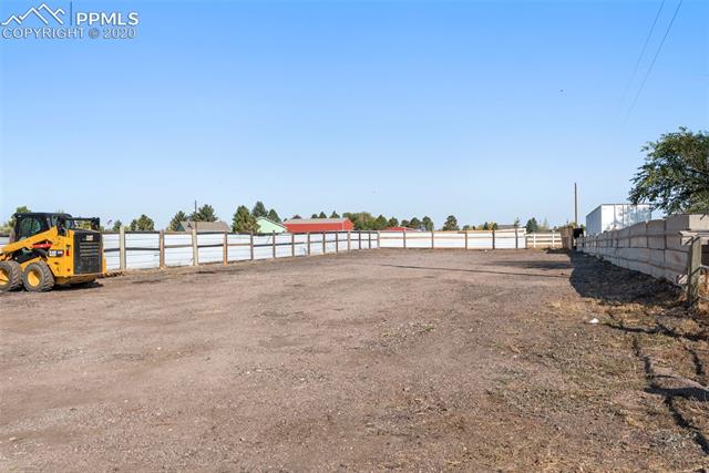 7935 Mohawk Road Colorado Springs, CO 80908 - Photo 33 of 33 Versatile area.