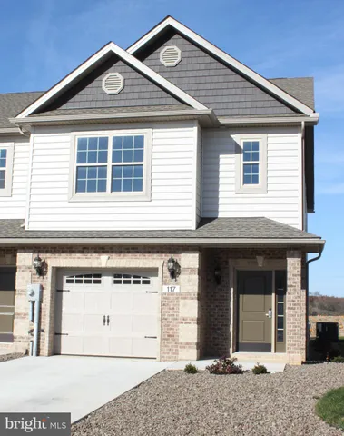 $2,395 | 117 Delano Drive, Chambersburg, PA 17201