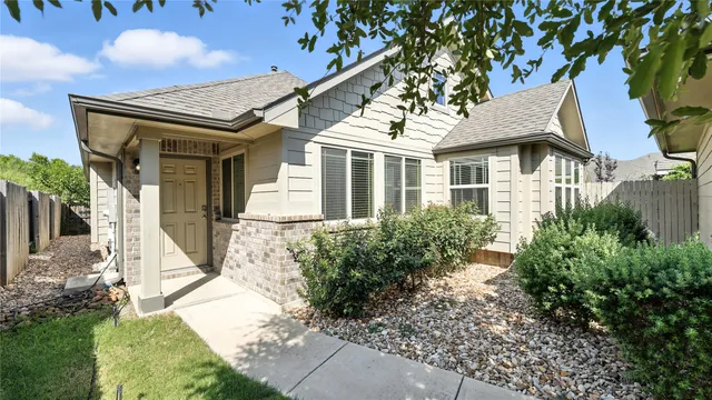 $259,499 | 490 Nautical Loop, Kyle, TX 78640