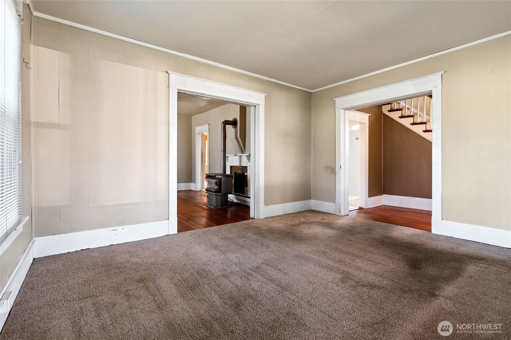 1118 Thompson Street Sumner, WA 98390 - Photo 7 of 39 a view of a room with a very nice looking room
