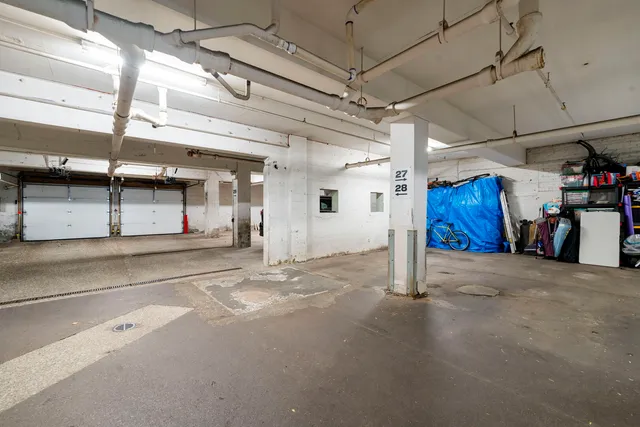 $420,000 | 2911 North Western Avenue, Unit 513, Chicago, IL 60618