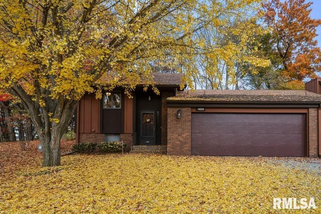 $235,000 | 4828 6th Ave Drive, Moline, IL 61265
