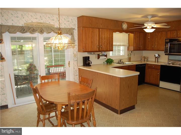 206 Deergrass Road Hockessin, DE 19707 - Photo 8 of 22 Kitchen
