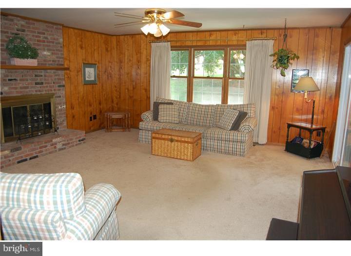 206 Deergrass Road Hockessin, DE 19707 - Photo 9 of 22 Family Room