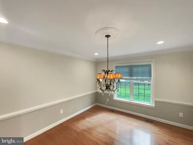 $778,000 | 18550 Kerill Road, Triangle, VA 22172