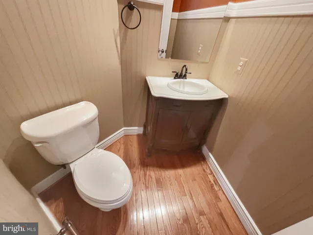 $778,000 | 18550 Kerill Road, Triangle, VA 22172