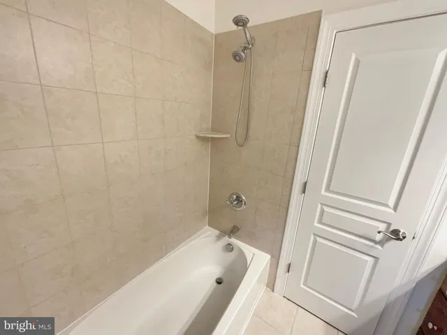 $778,000 | 18550 Kerill Road, Triangle, VA 22172