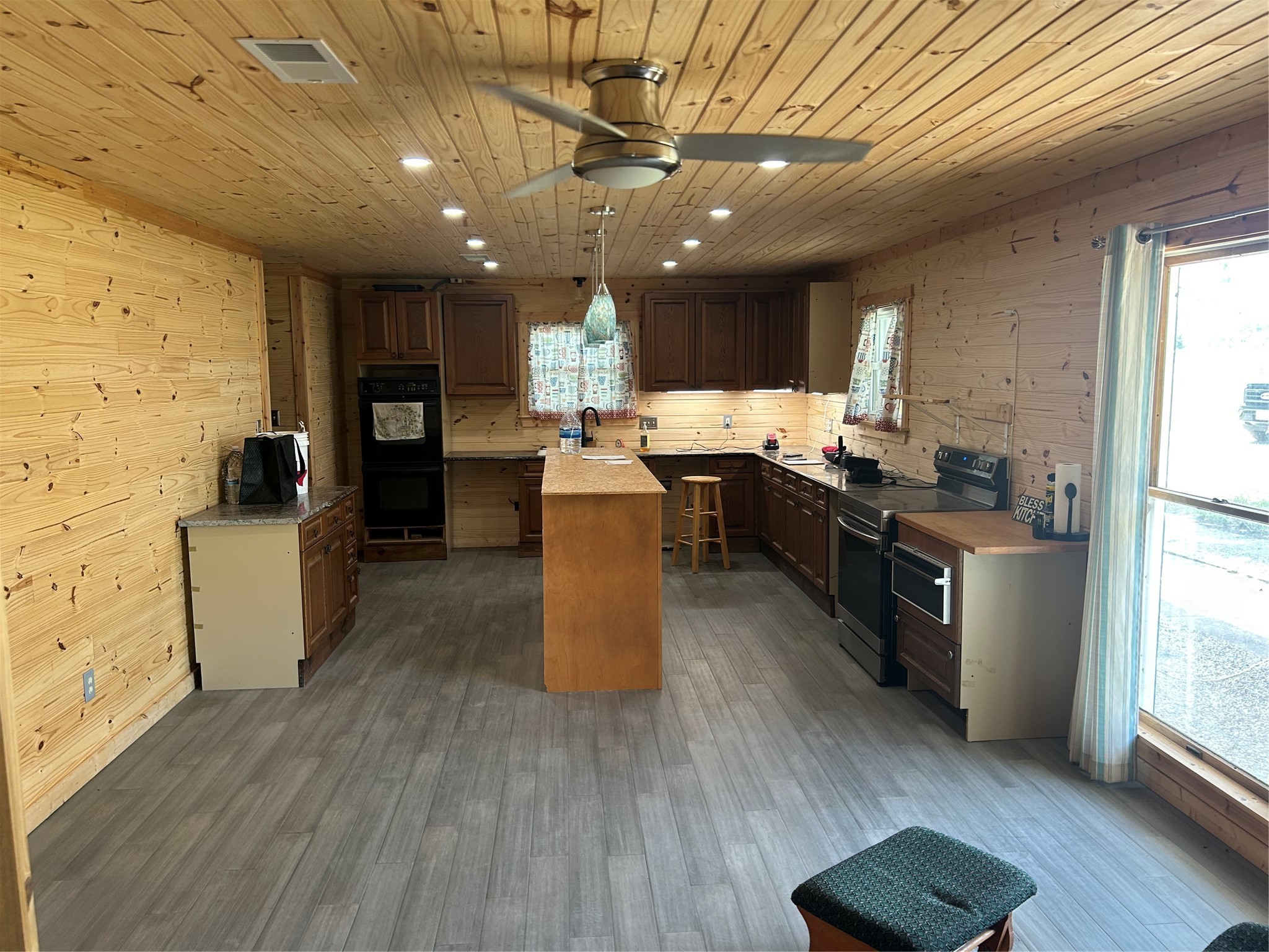 6166 Fm 3060 Midway, TX 75852 - Photo 6 of 14 a kitchen with a sink appliances and cabinets