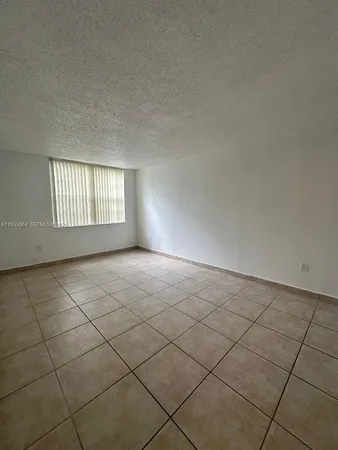 $1,850 | 9360 Fontainebleau Boulevard, Unit 104, Miami, FL 33172
