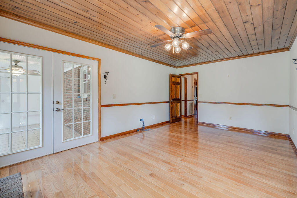 490 Summit Drive Jonesborough, TN 37659 - Photo 11 of 65 011