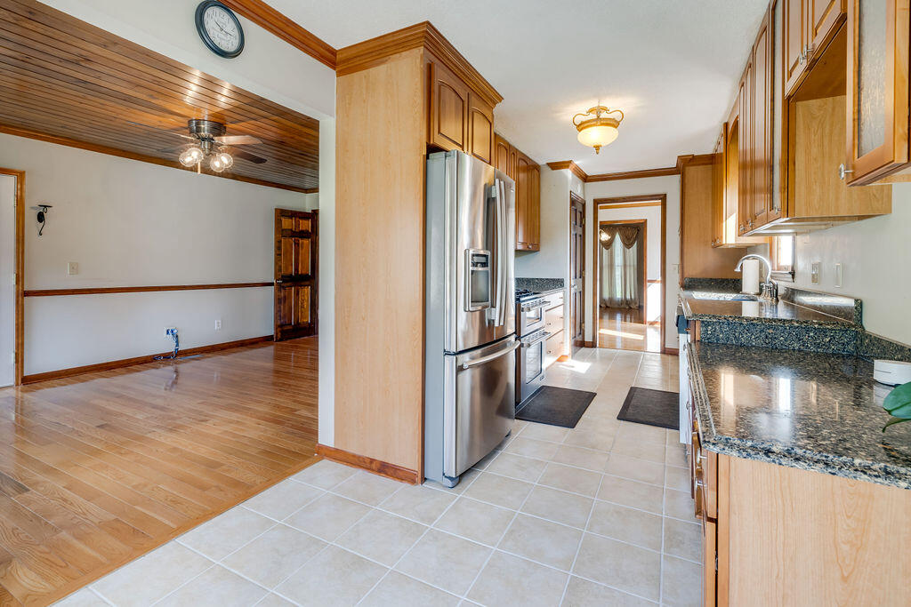 490 Summit Drive Jonesborough, TN 37659 - Photo 12 of 65 012