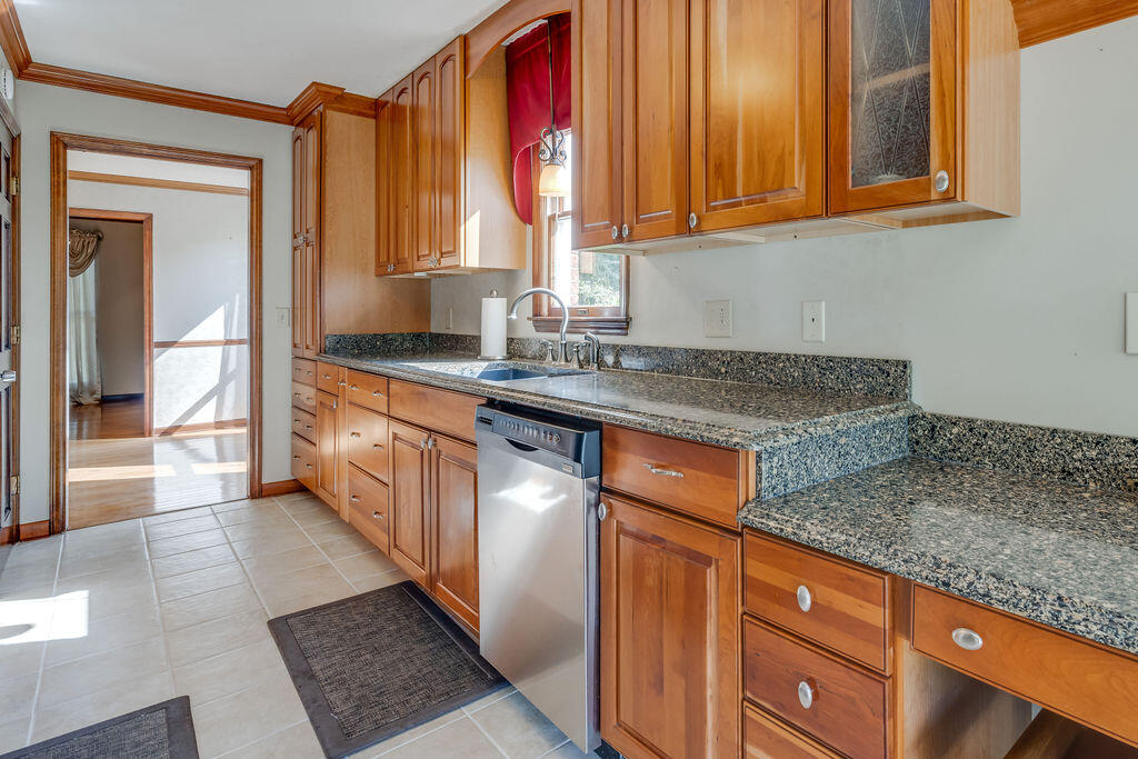 490 Summit Drive Jonesborough, TN 37659 - Photo 13 of 65 013