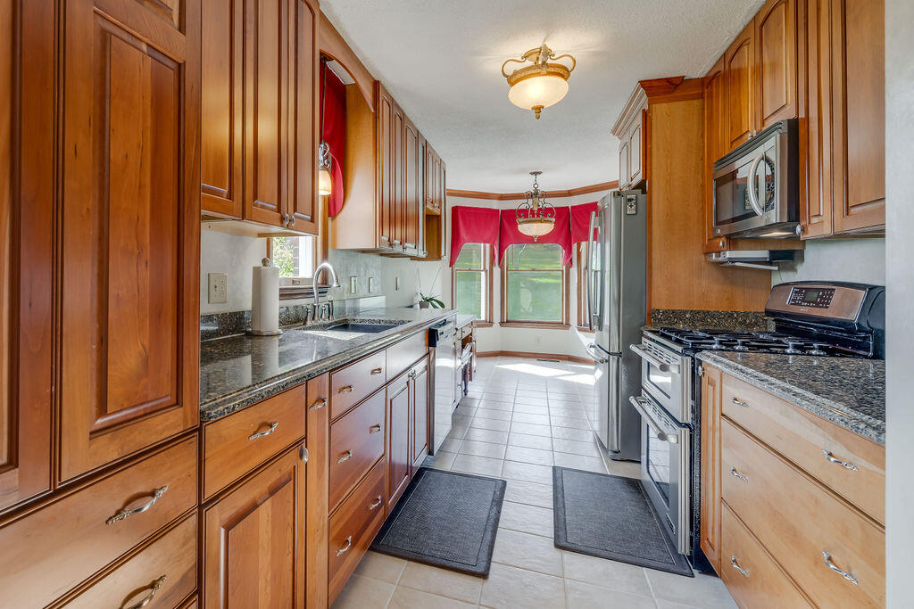 490 Summit Drive Jonesborough, TN 37659 - Photo 15 of 65 015