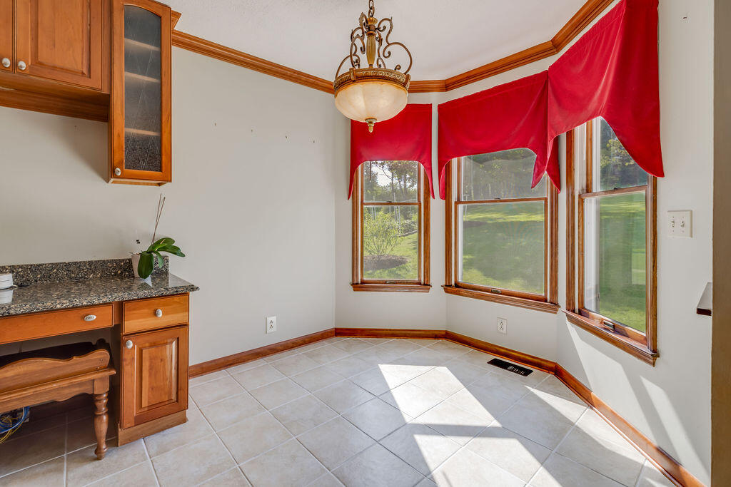 490 Summit Drive Jonesborough, TN 37659 - Photo 16 of 65 016