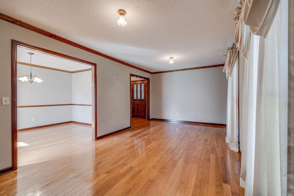490 Summit Drive Jonesborough, TN 37659 - Photo 21 of 65 021