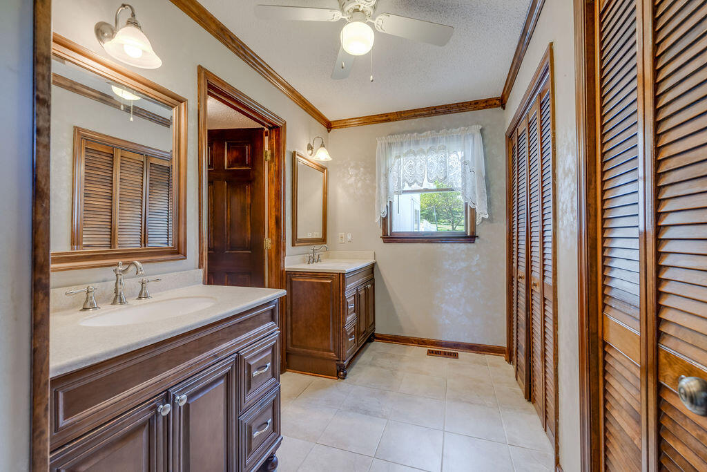 490 Summit Drive Jonesborough, TN 37659 - Photo 28 of 65 028