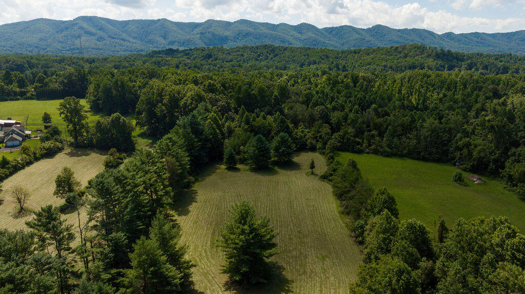 490 Summit Drive Jonesborough, TN 37659 - Photo 62 of 65 062