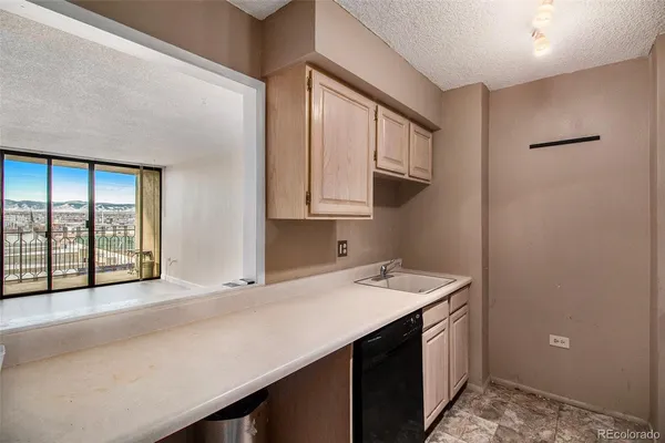 $1,550 | 1020 15th Street, Unit 13N, Denver, CO 80202
