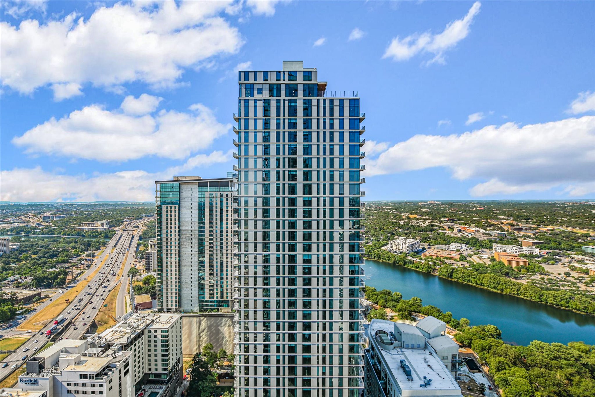 610 Davis Street, Unit 3801 Austin, TX 78701 - Photo 28 of 40 a view of a city with ocean