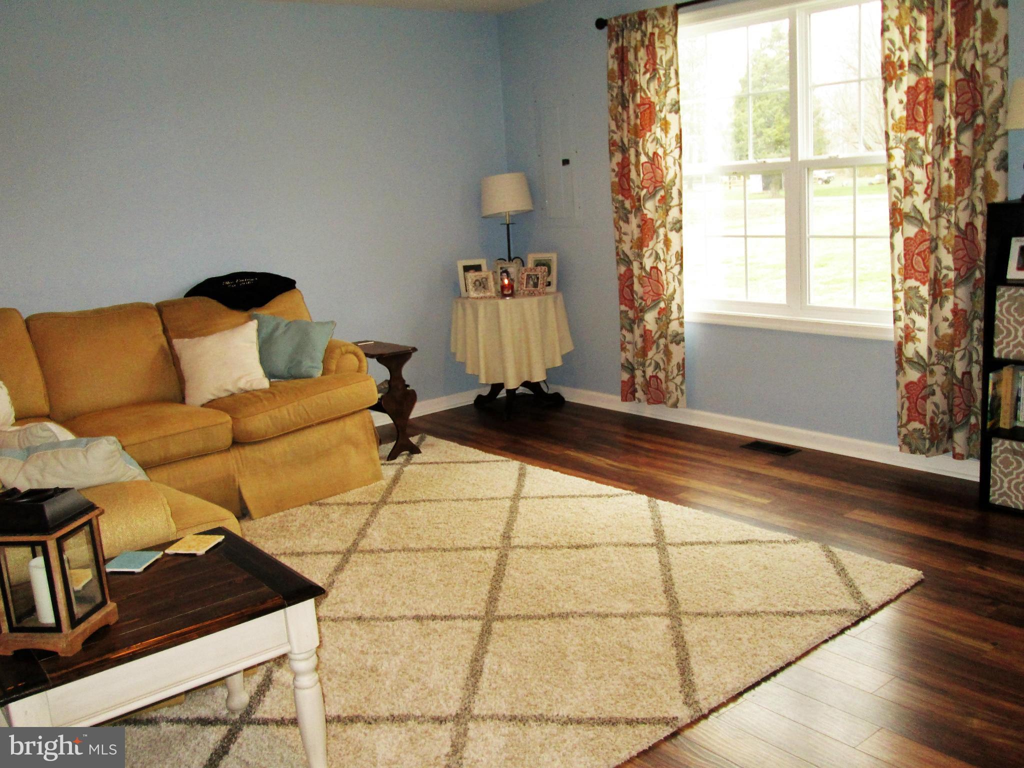 23491 Brunkhorst Road Preston, MD 21655 - Photo 8 of 16 Living Room