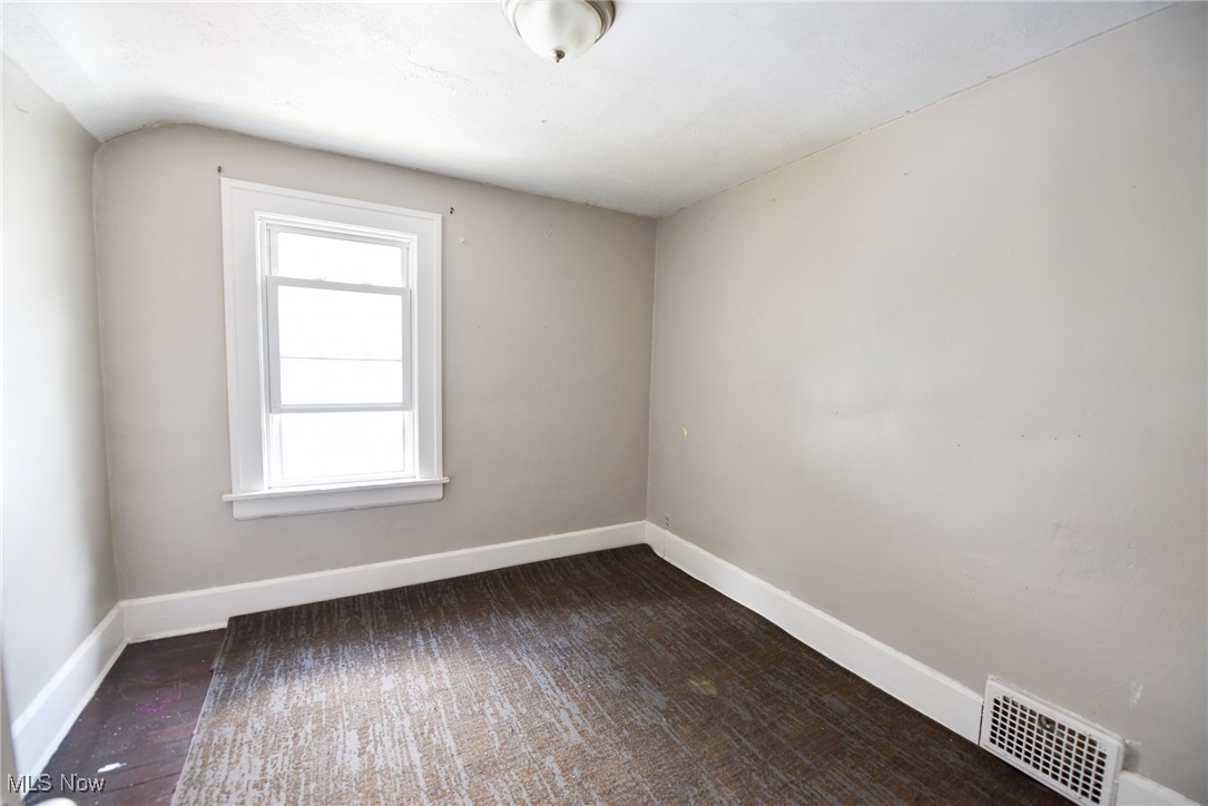 657 Thayer Street Akron, OH 44310 - Photo 16 of 19 Gallery Image 16