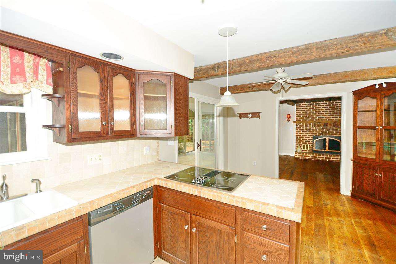 5386 Field Pointe Drive Spring Grove, PA 17362 - Photo 10 of 29