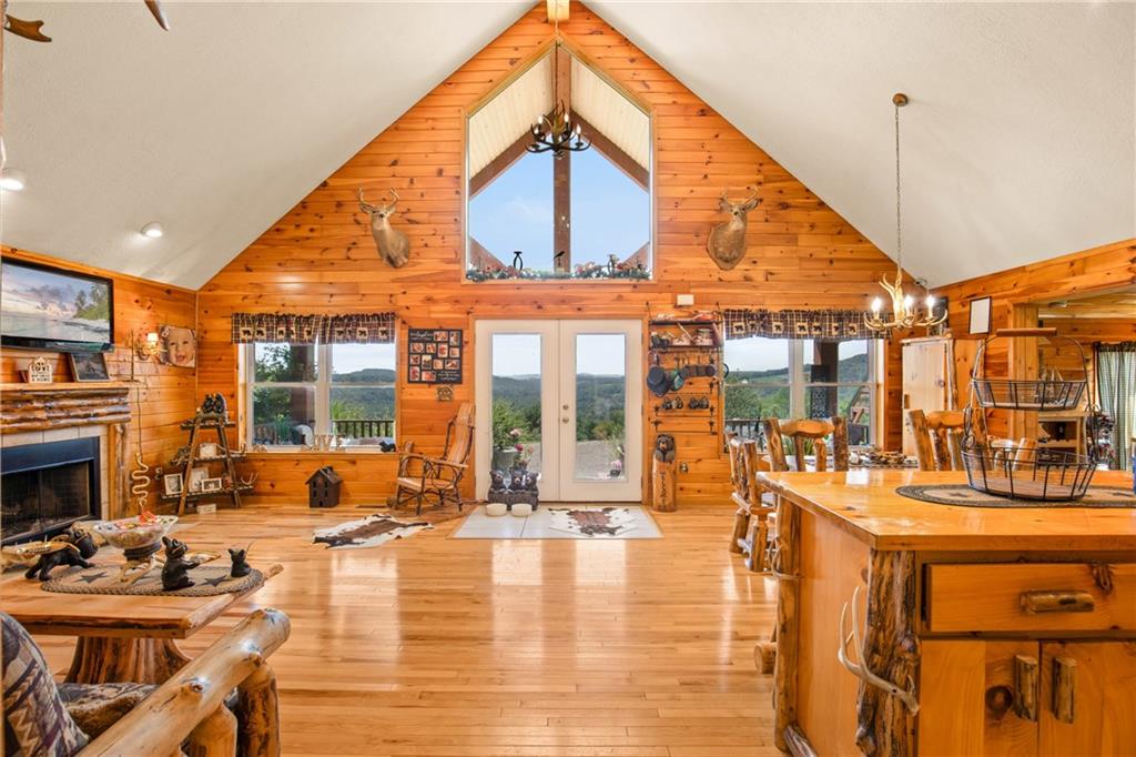 5164 Lincoln Highway Stoystown, PA 15563 - Photo 8 of 50 a very nice looking living room with a large window