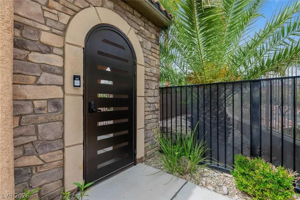 $3,800 | 7583 Cactus Peak Court, Las Vegas, NV 89113